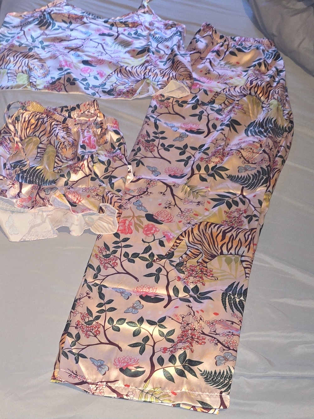 NWOT 3-Piece Satin Pajama Set L Pink Floral Tiger Cami Shorts Pants